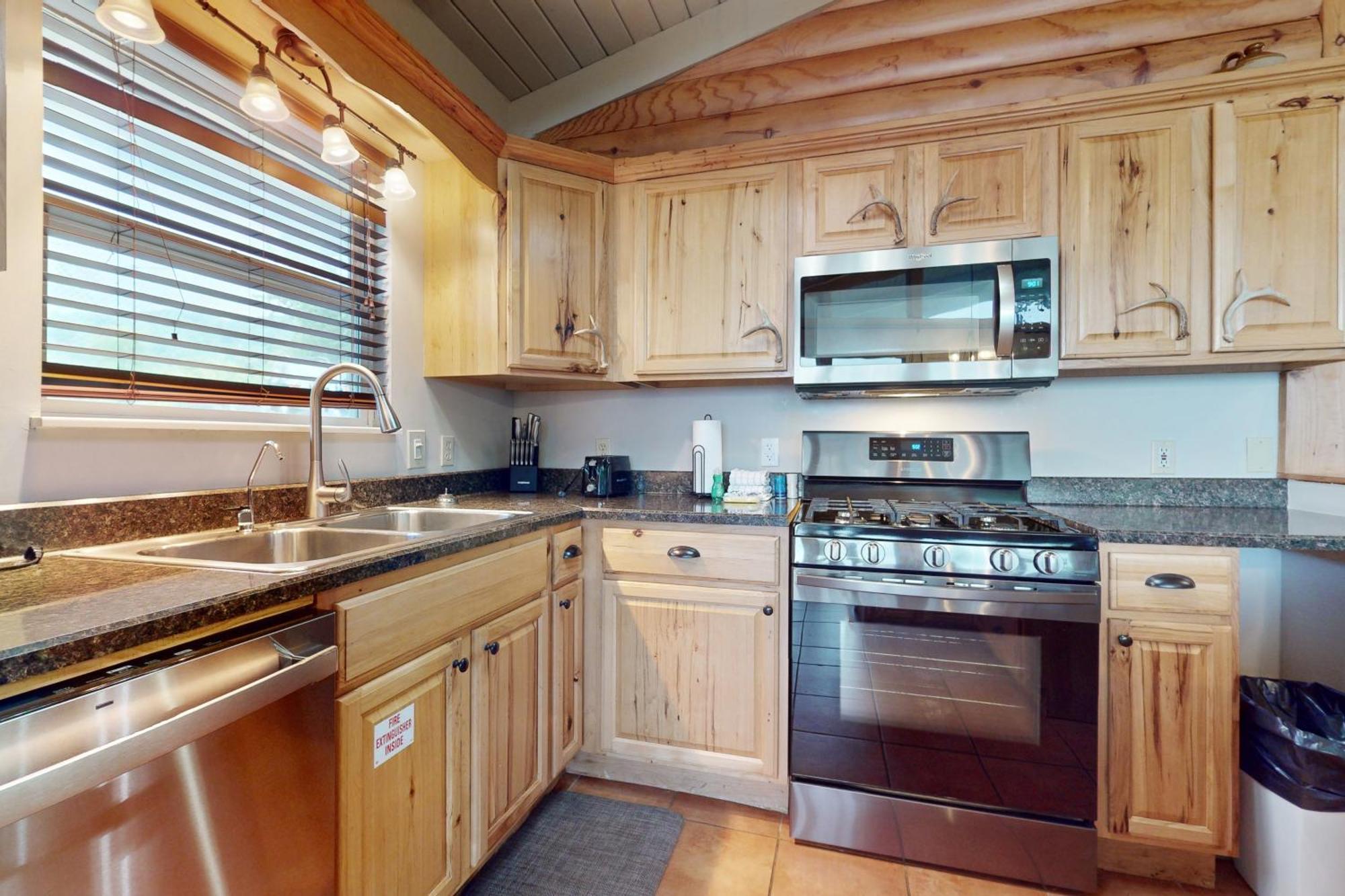 Stone Cabin Gatlinburg Exterior photo